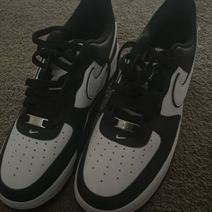Nike Air Force 1’s Size 9.5 Black and White